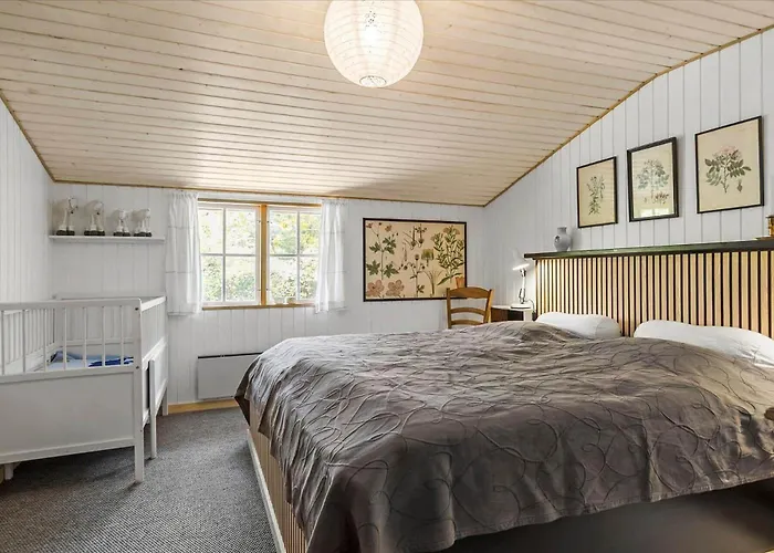 1521-aakirkeby-lyngvejen-7 * Vester Somarken
